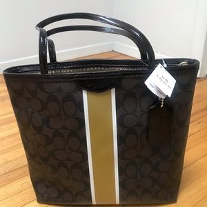 NWT Authentic Coach Signature Pvc Tote
